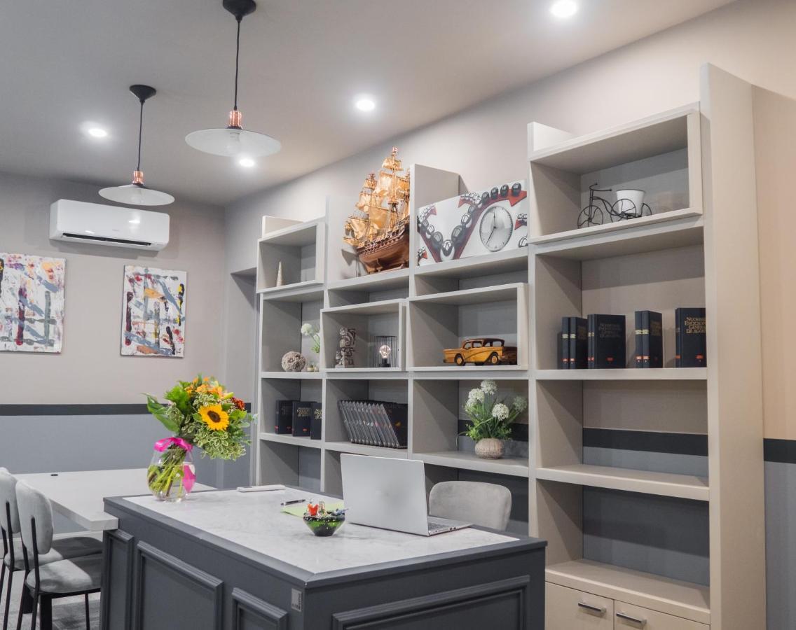 Host'N Go Bed & Breakfast Colleferro Bagian luar foto